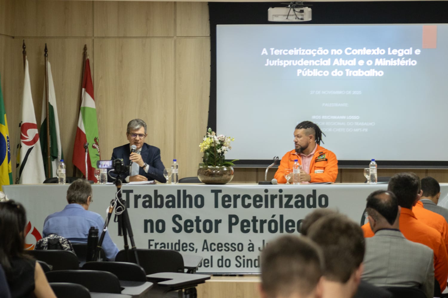 Leia mais sobre o artigo I Encontro Jurídico dos Petroleiros reúne especialistas para debater a terceirização no setor de petróleo